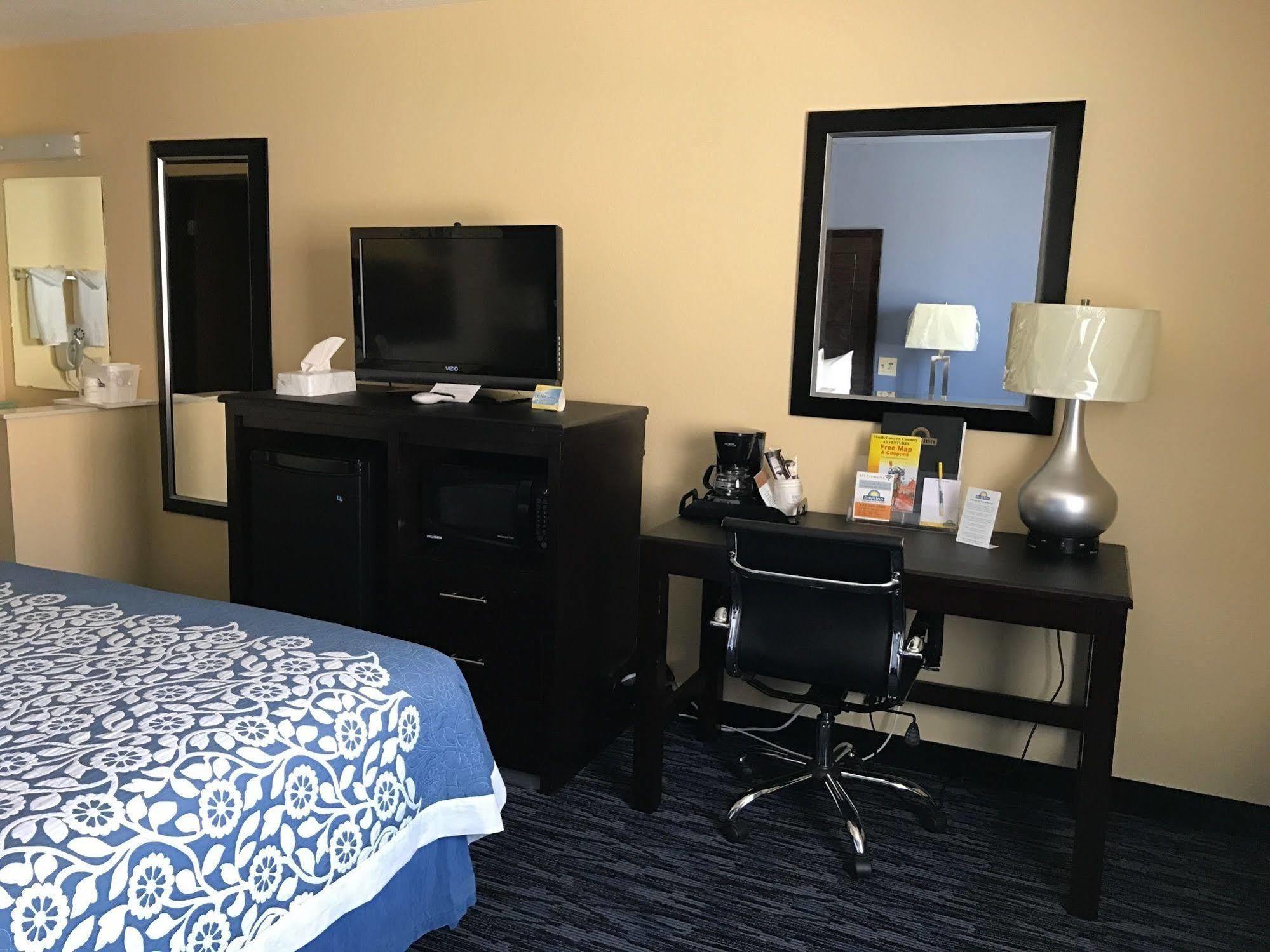 Days Inn By Wyndham Moab Eksteriør bilde